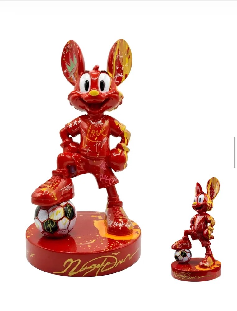 Mr. Roo pop-art sculpture by Nursel Önen